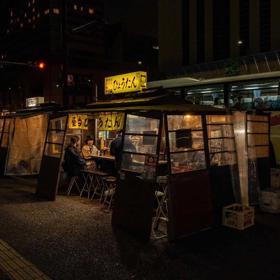 The Lively Fukuoka Hakata Hotell Exteriör bild